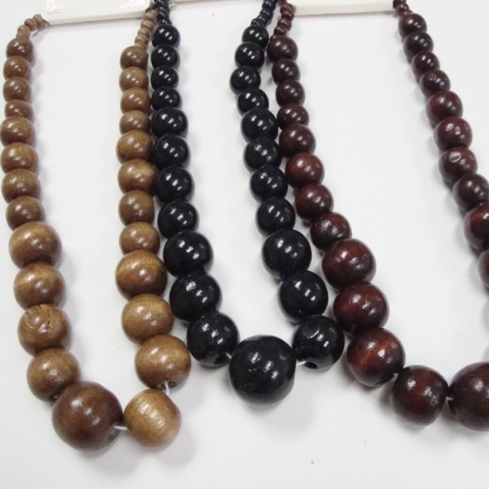 Med brown 18 inch wood gum ball necklace